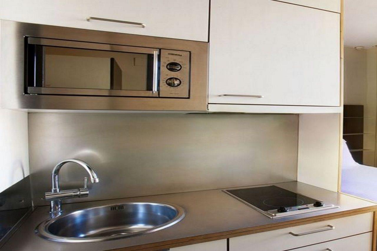 Aparthotel Allada 3* Barcelona Exterior photo