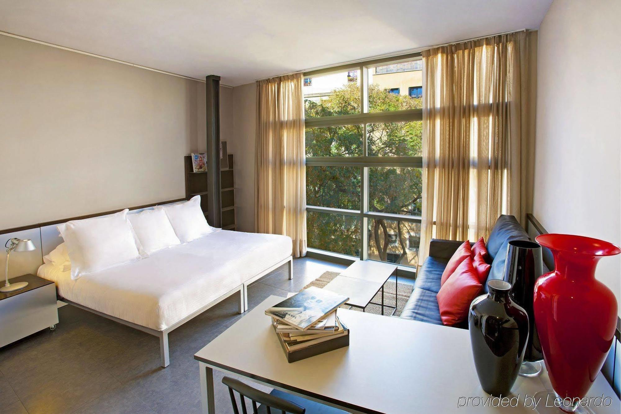 Aparthotel Allada 3* Barcelona Exterior photo