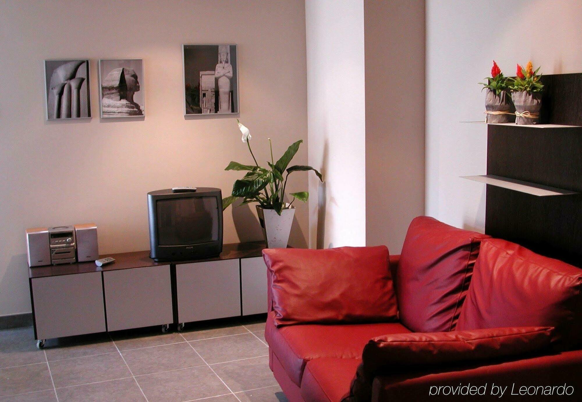 Aparthotel Allada 3* Barcelona Room photo